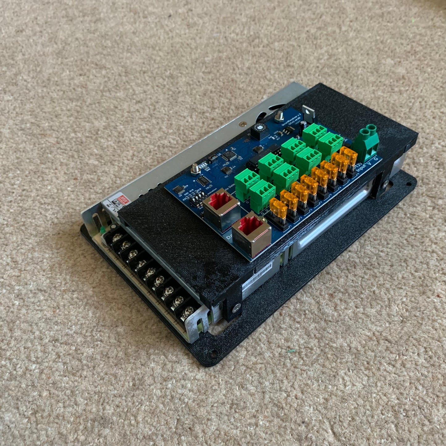 Masterplug Weatherproof Box Mount + Single SR2 V2.0 or Baldrick8 - STL